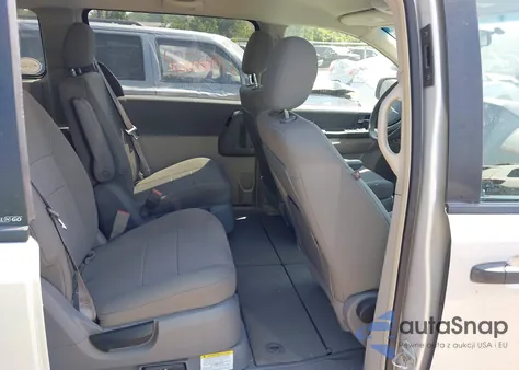 2008 Chrysler Town & Country Lx из США, поврежденный, VIN 2A8HR44H08R112033